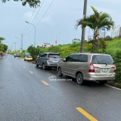đât măt phố băc cầu long biên